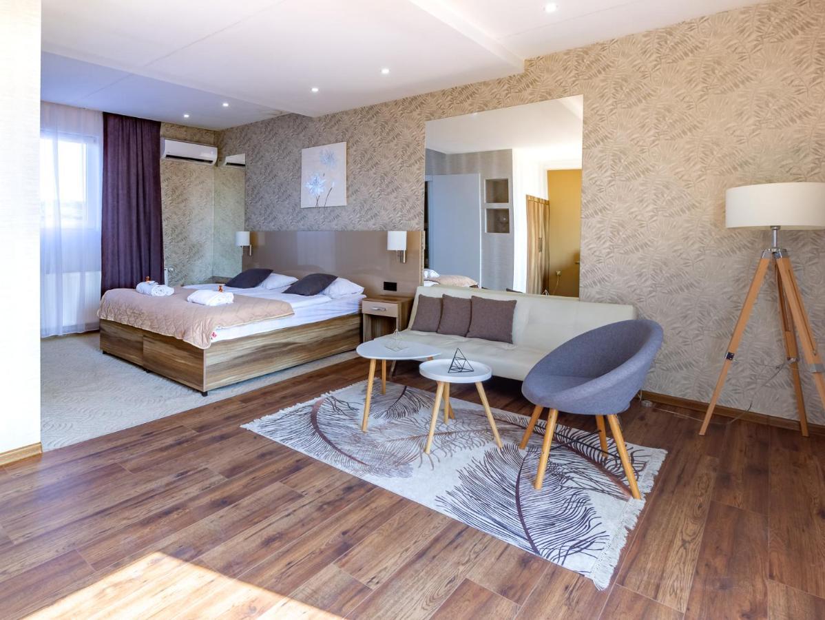 Plaza La - Night And Spa Sremska Mitrovica Exterior photo