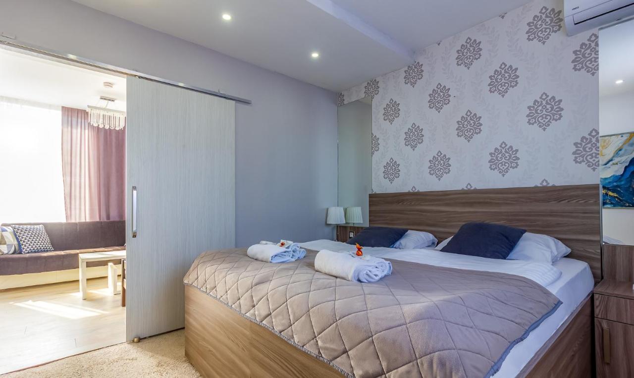 Plaza La - Night And Spa Sremska Mitrovica Exterior photo
