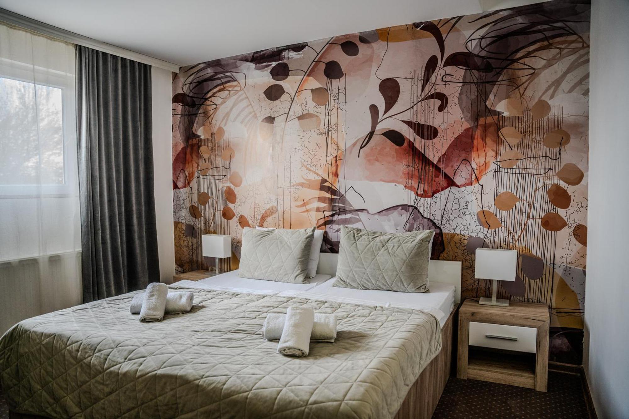 Plaza La - Night And Spa Sremska Mitrovica Exterior photo